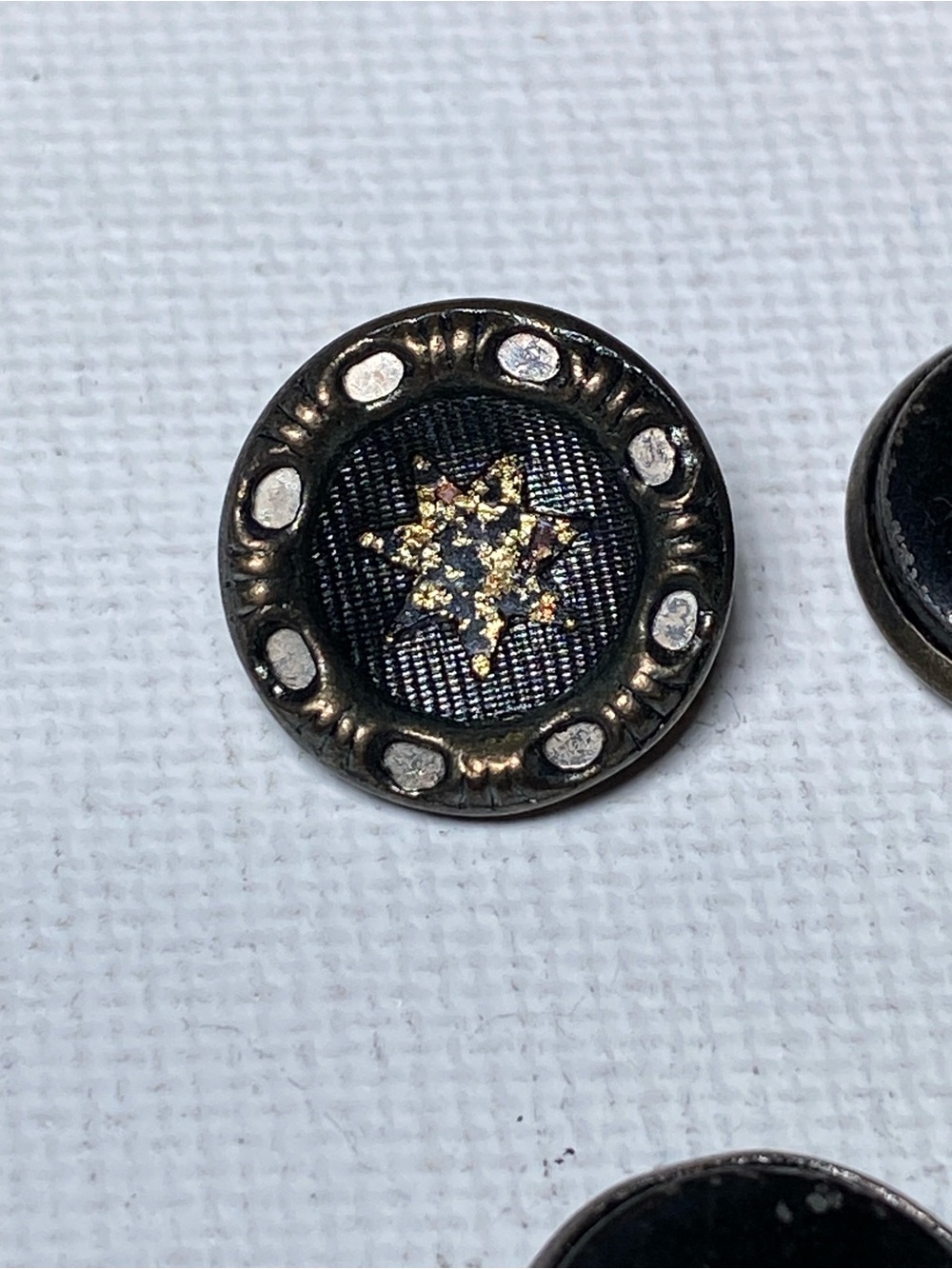 Antique Buttons Gold Star Accent